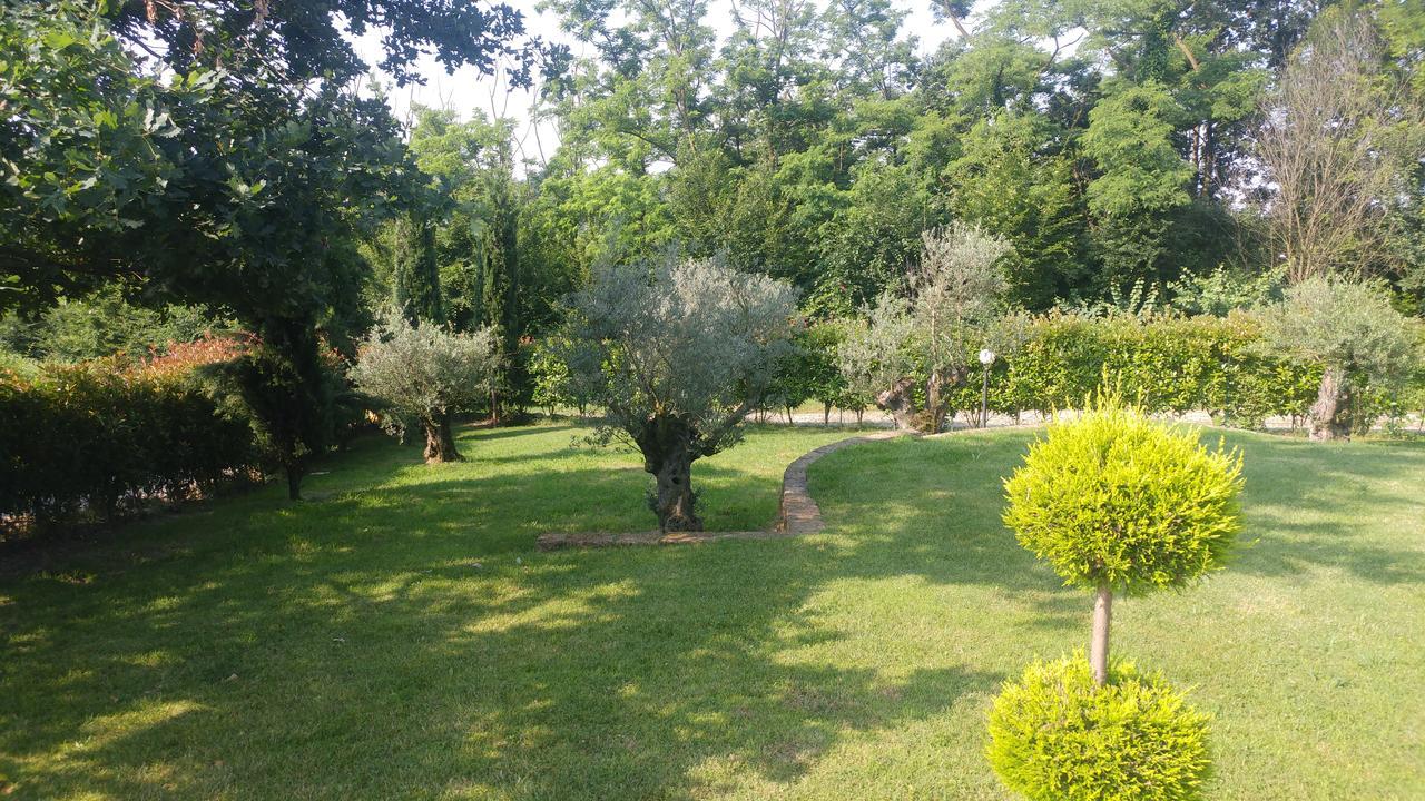 Agriturismo Parco Campofelice Bed & Breakfast Lombardore Exterior foto